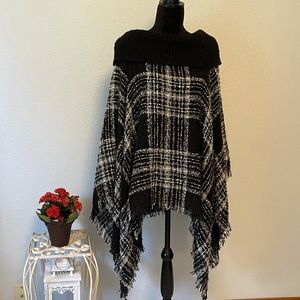 NWT Torrid black and white poncho shall One Size